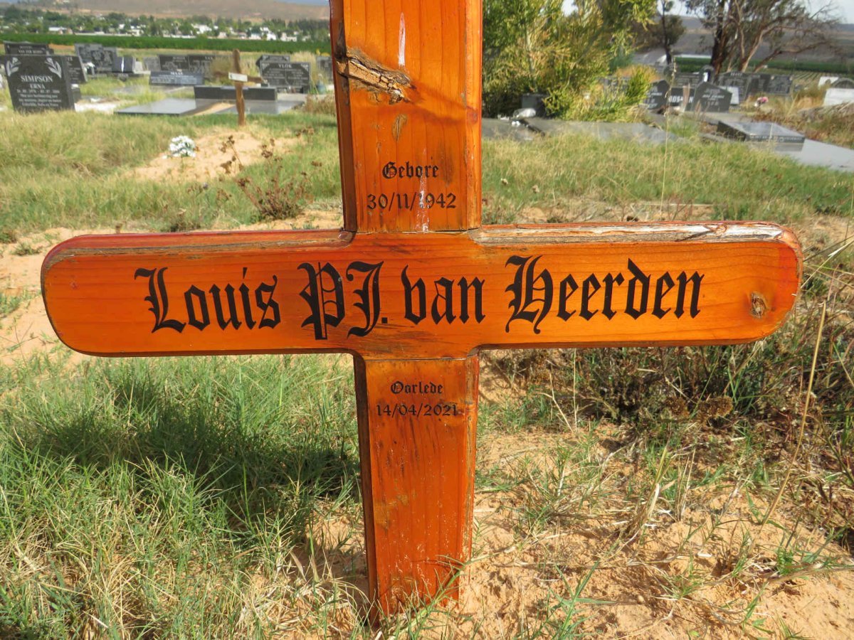 HEERDEN Louis P.J., van 1942-2021