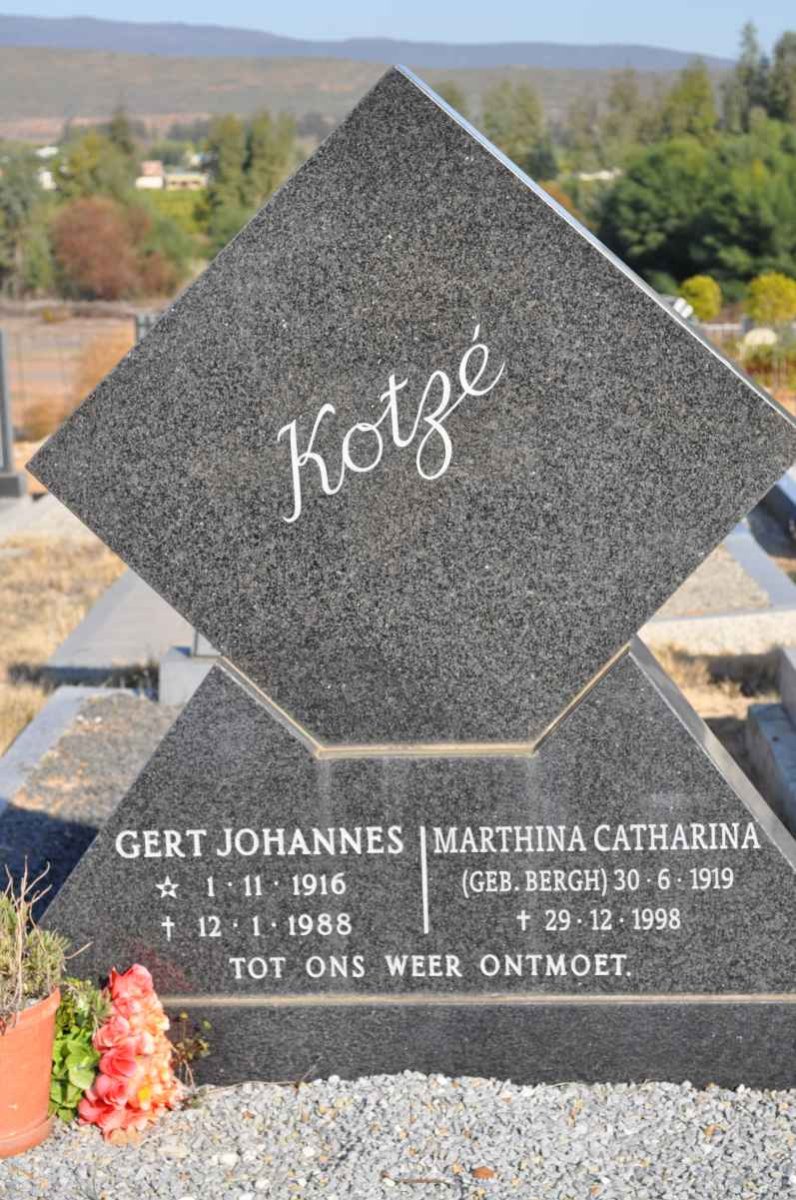 KOTZE Gert Johannes 1916-1988 &amp; Marthina Catharina BERGH 1919-1998