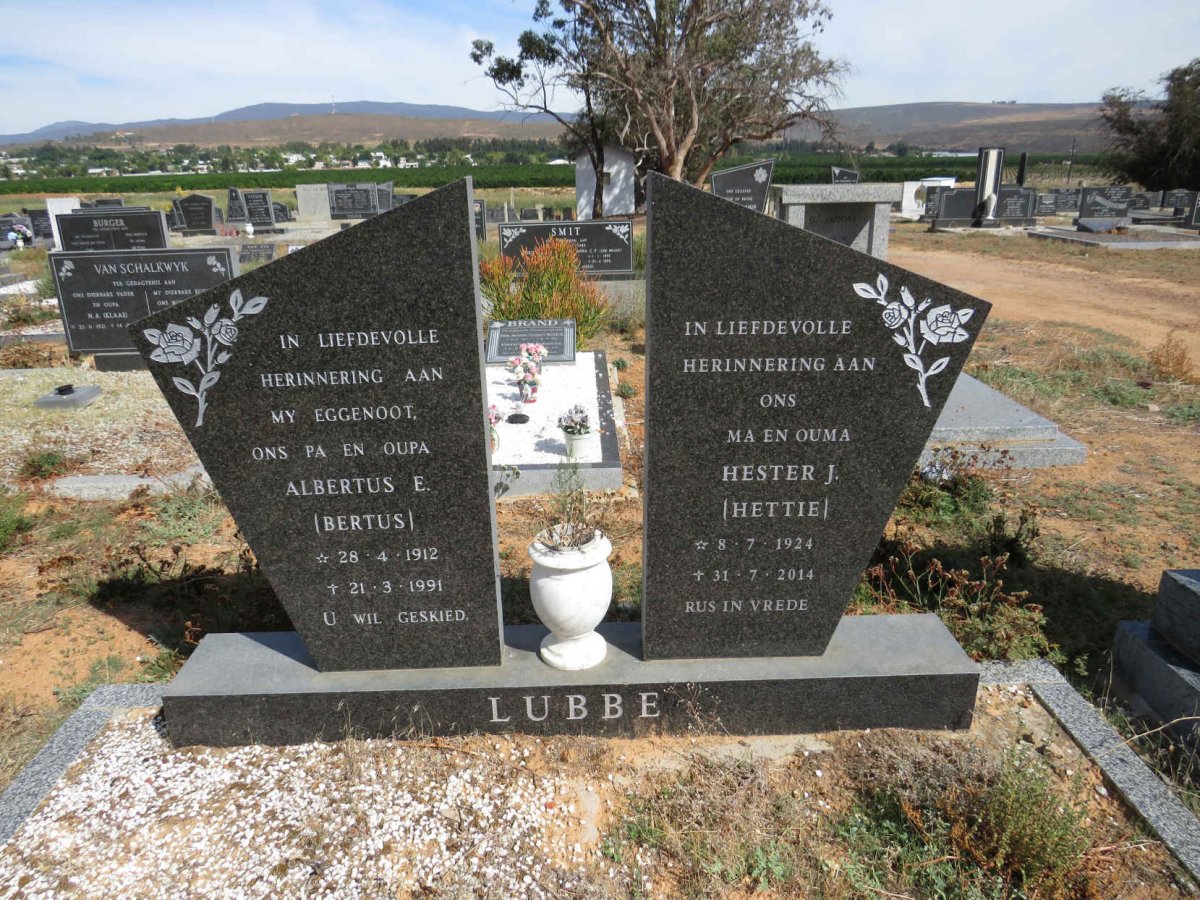 LUBBE Albertus E. 1912-1991 & Hester J. 1924-2014