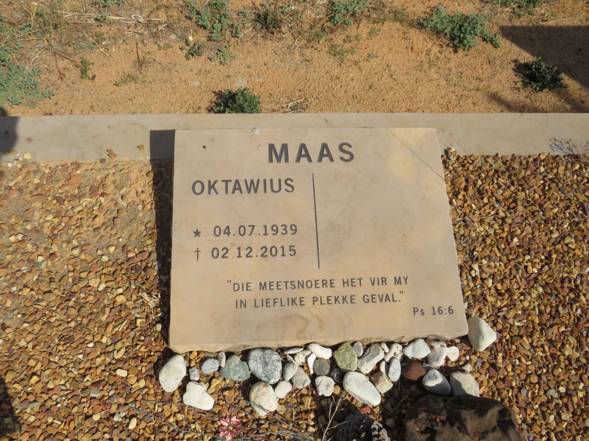 MAAS Oktawius 1939-2015