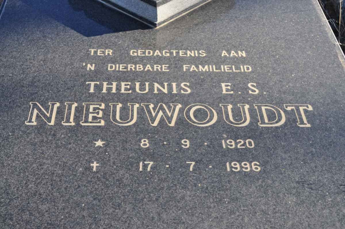 NIEUWOUDT Theunis E.S. 1920-1996
