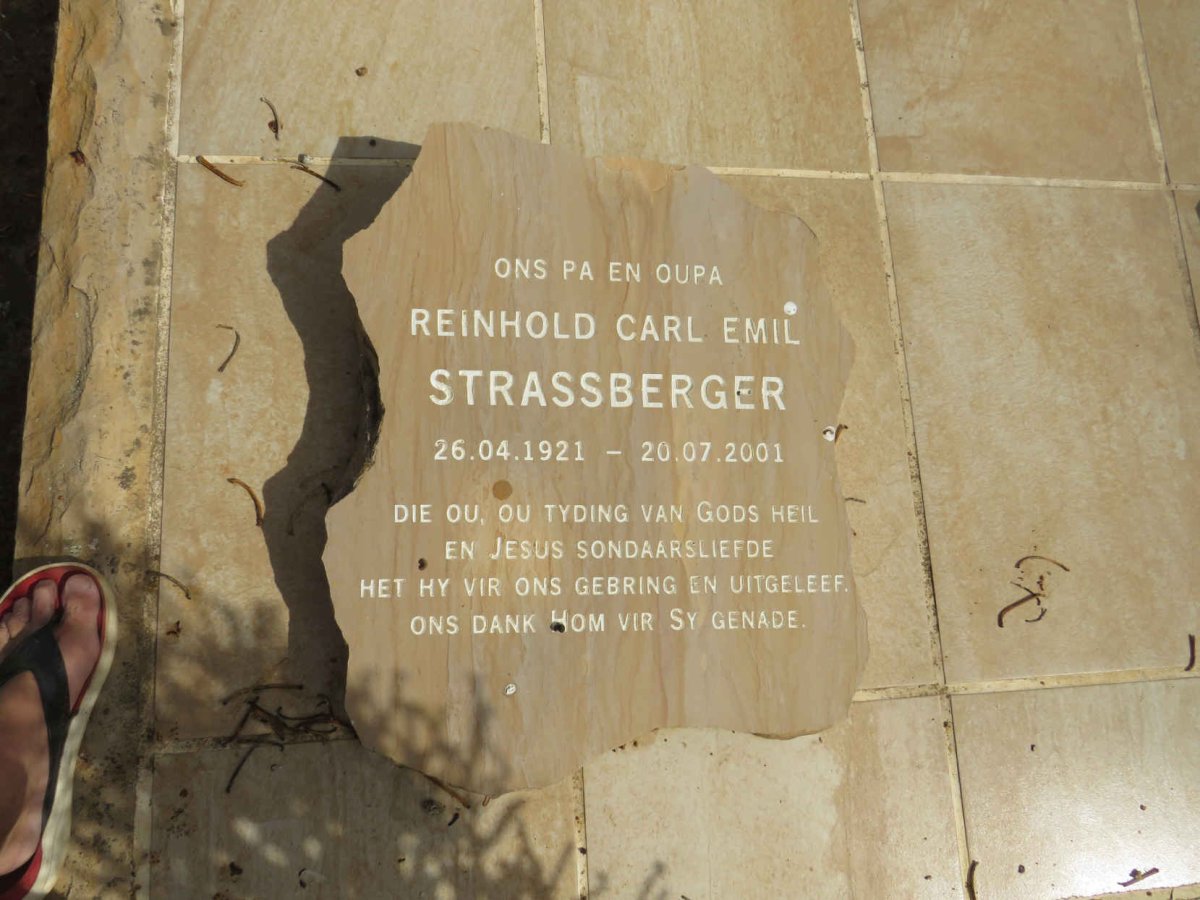 STRASSBERGER Reinhold Carl Emil 1921-2001