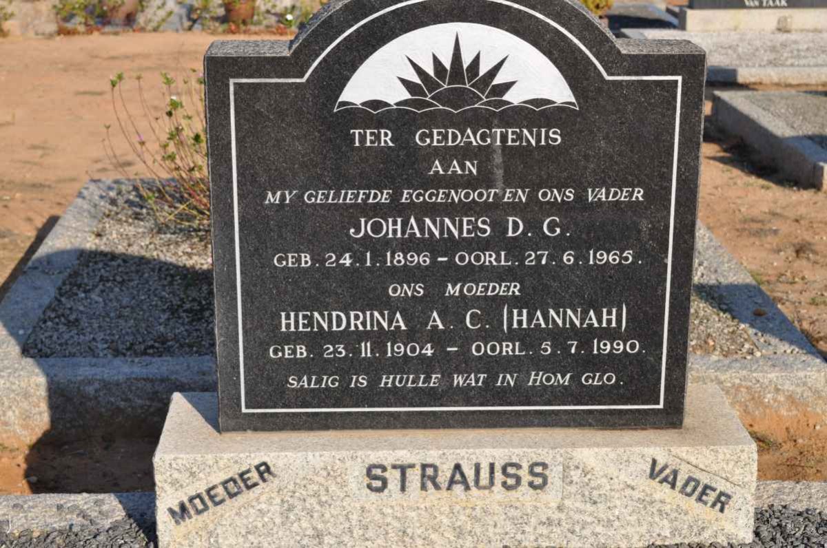 STRAUSS Johannes D.G. 1896-1965 &amp; Hendrina A.C. 1904-1990