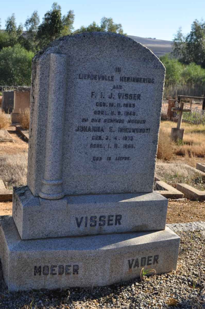 VISSER F.I.J. 1869-1949 &amp; Johanna E. NIEUWOUDT 1872-1956