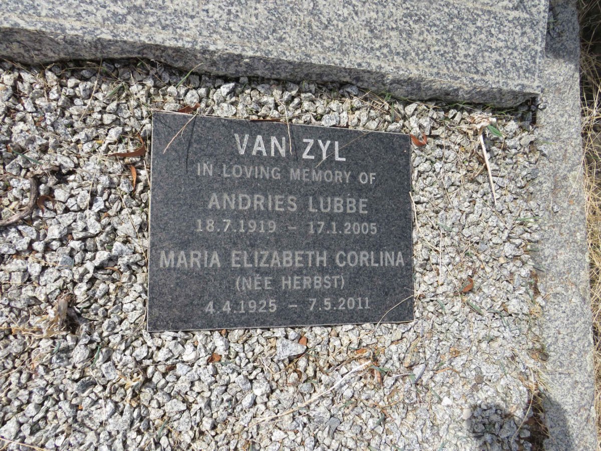 ZYL Andries Lubbe, van 1919-2005 & Maria Elizabeth Corlina HERBST 1925-2011