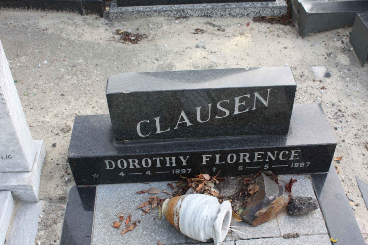 CLAUSEN Dorothy Florence 1897-1987