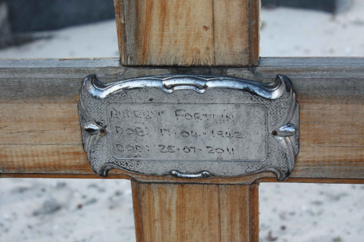 FORTUIN Andrew 1942-2011
