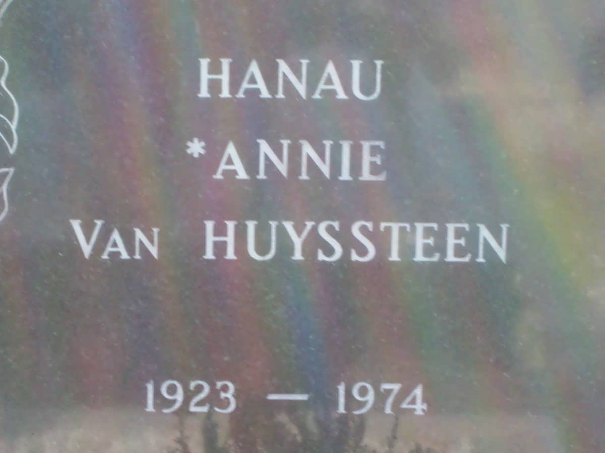 HUYSSTEEN Hanau Annie 1923-1974