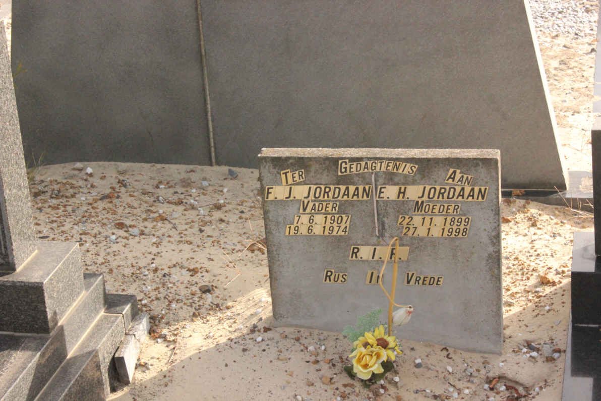 JORDAAN F.J. 1907-1974 &amp; E.J. 1899-1998