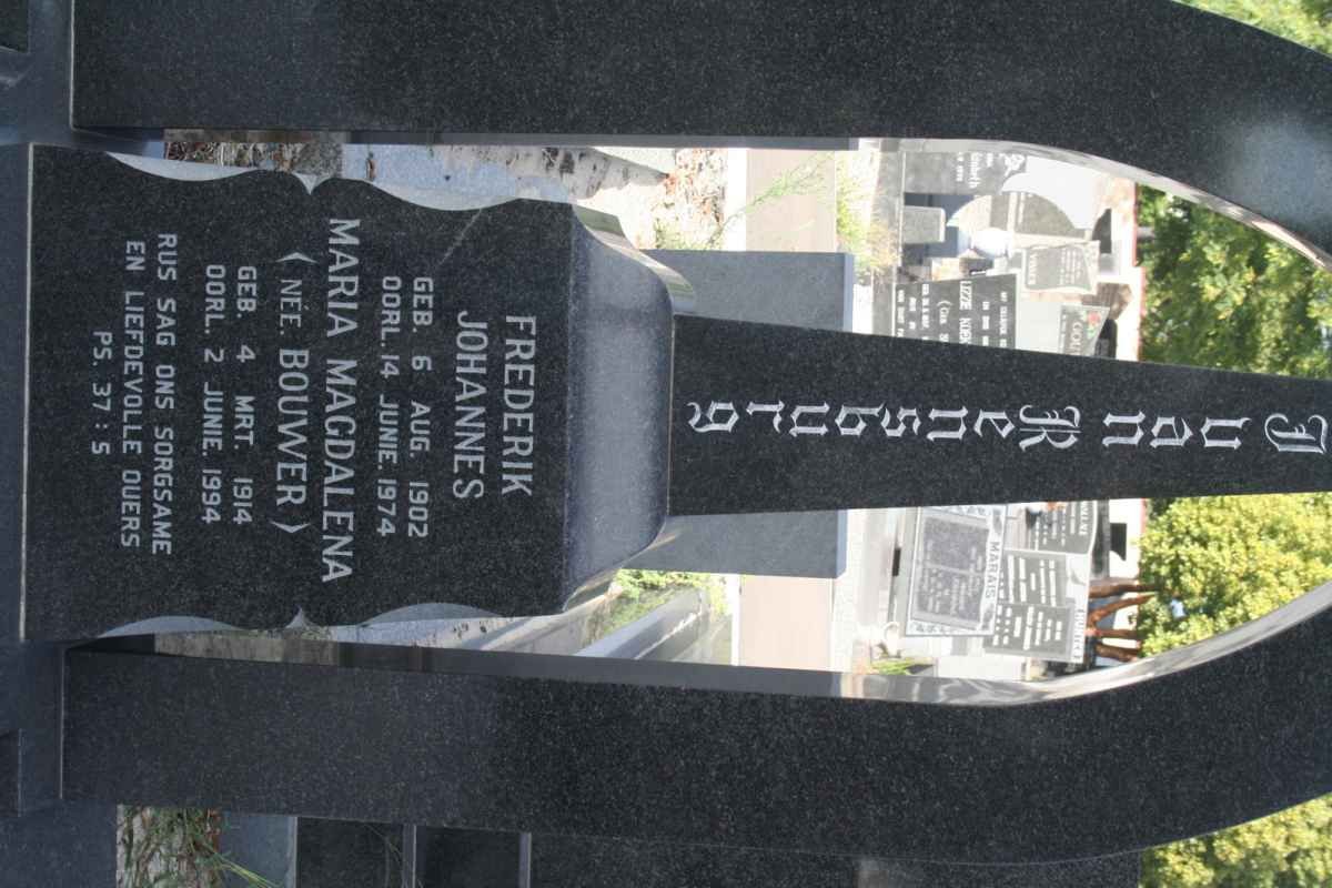 RENSBURG Frederik Johannes, J van 1902-1974 &amp; Maria Magdalena BOUWER 1914-1994