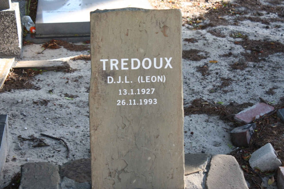 TREDOUX D.J.L. 1927-1993