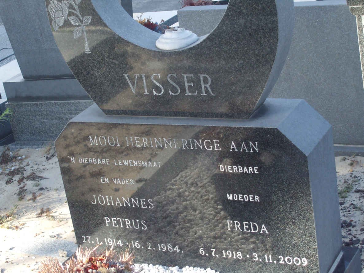 VISSER Johannes Petrus 1914-1984 &amp; Freda 1918-2009