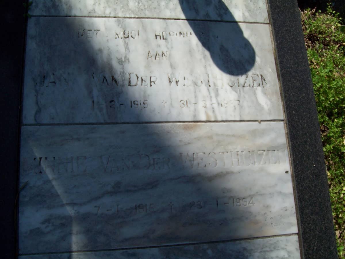 WESTHUIZEN Jan, van der 1915-1983 &amp; Minnie 1915-1994