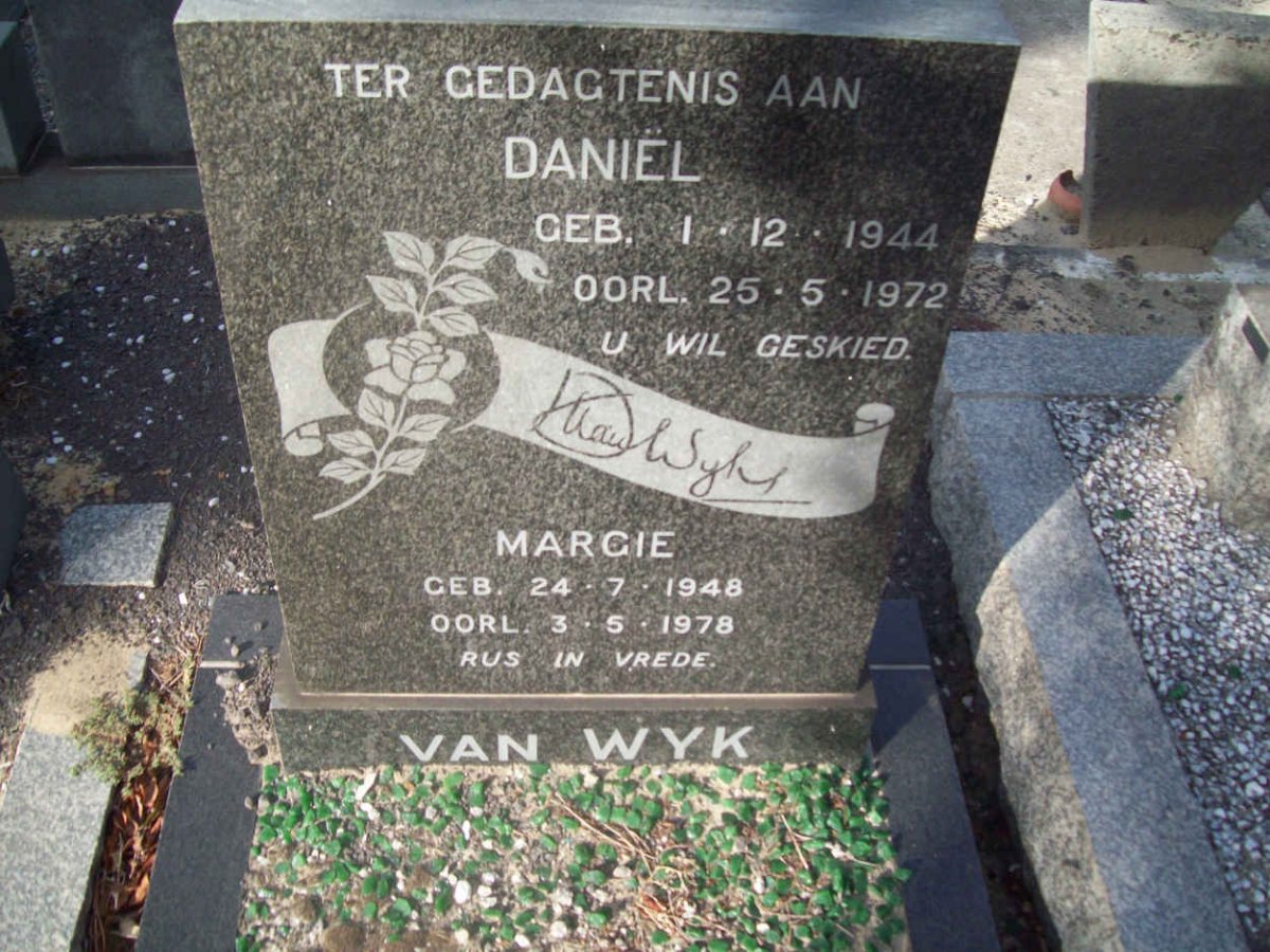 WYK Daniël, van 1944-1972 &amp; Margie 1948-1978