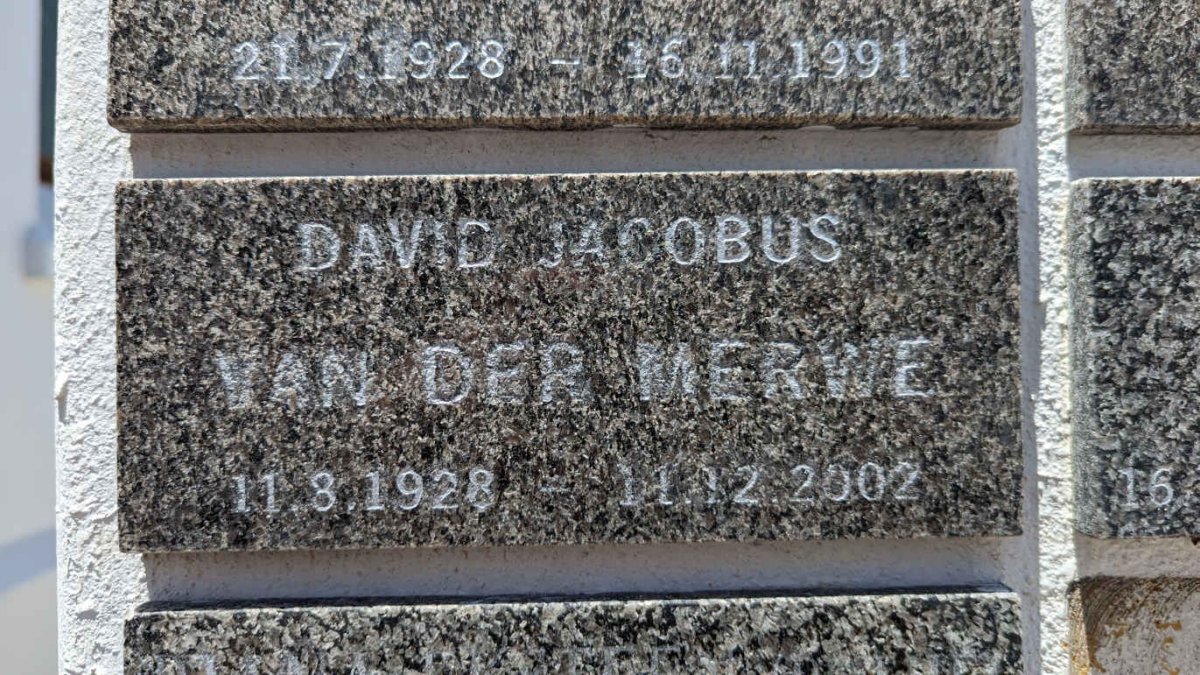 MERWE David Jacobus, van der 1928-2002