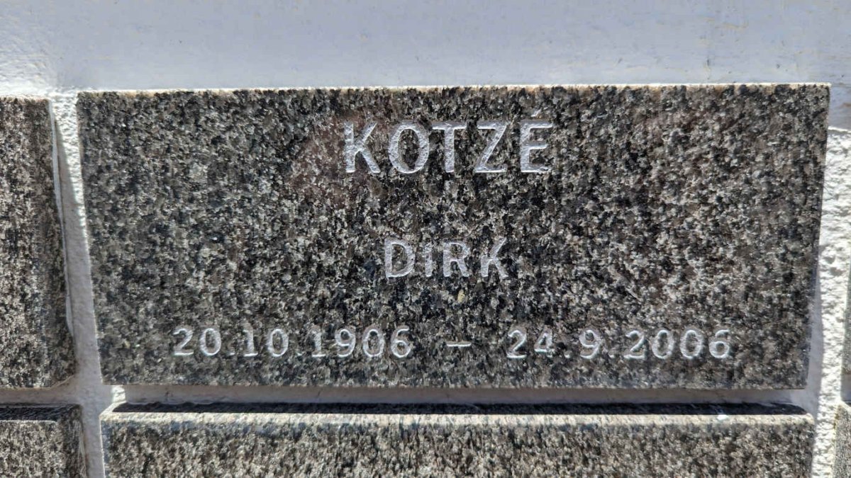 KOTZE Dirk 1906-2006