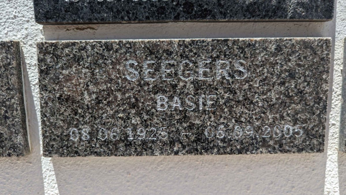 SEEGERS Basie 1925-2005