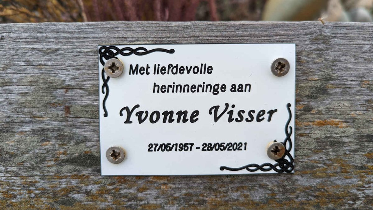 VISSER Yvonne 1957-2021