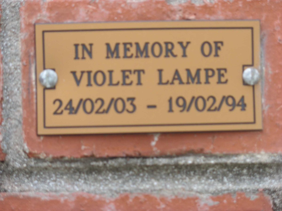 LAMPE Violet 1903-1994