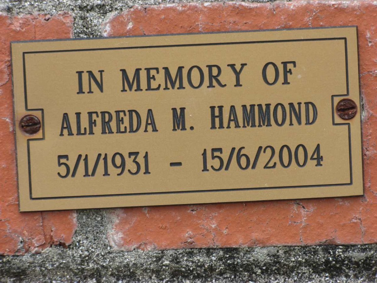 HAMMOND Alfreda M. 1931-2004