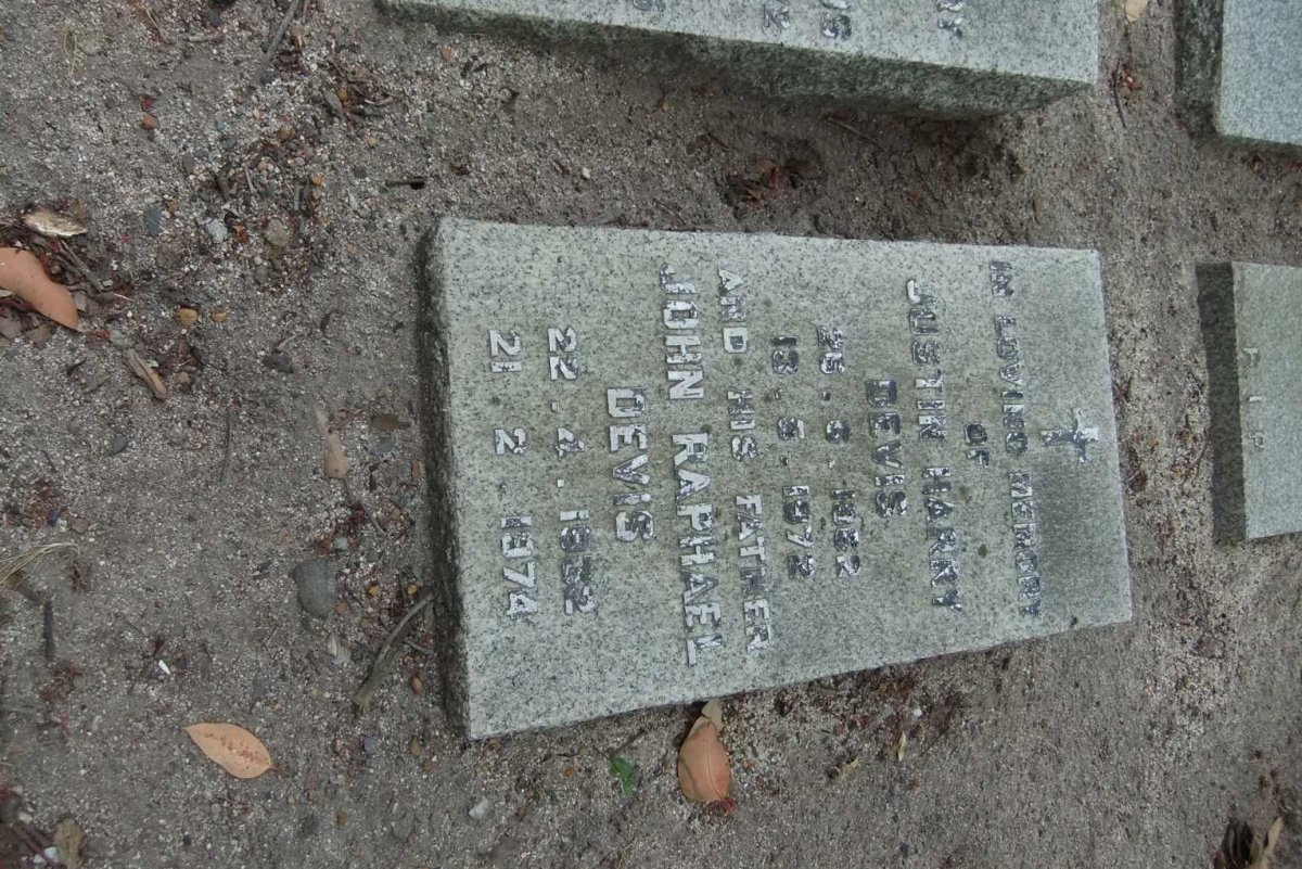 DEVIS John Raphael 1932-1974 :: DEVIS Justin Harry 1962-1972