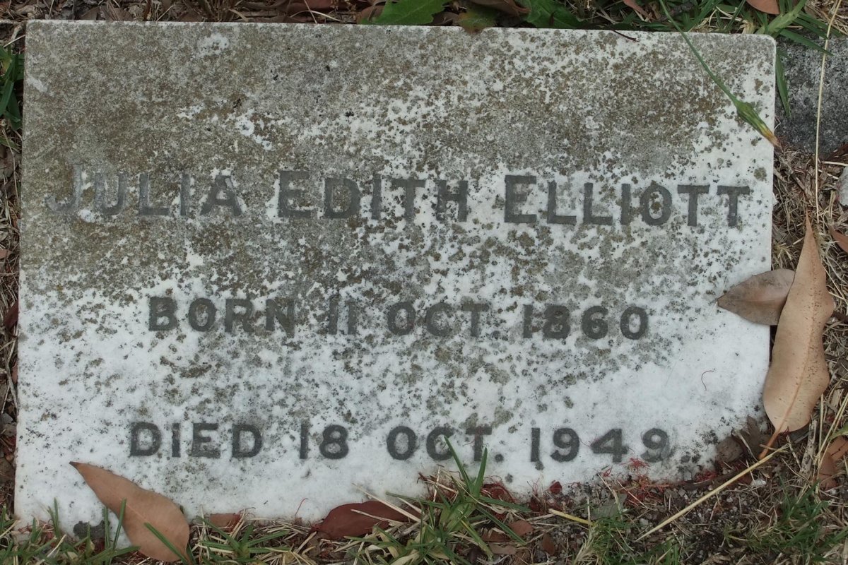 ELLIOTT Julia Edith 1860-1949