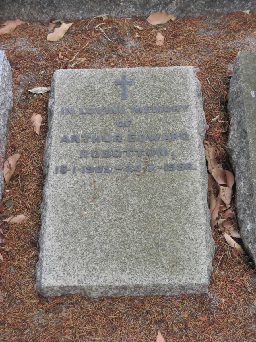 ROBOTTOM Arthur Edward 1909-1956