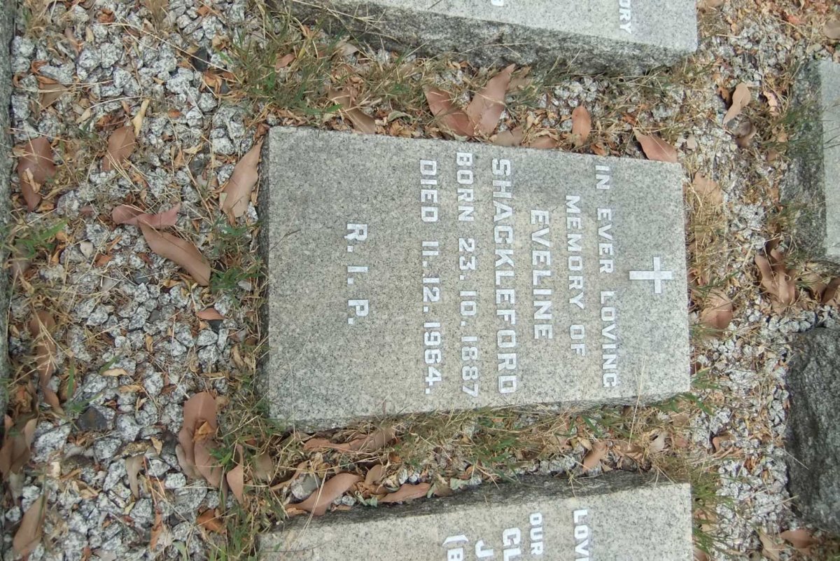 SHACKLEFORD Eveline 1887-1964
