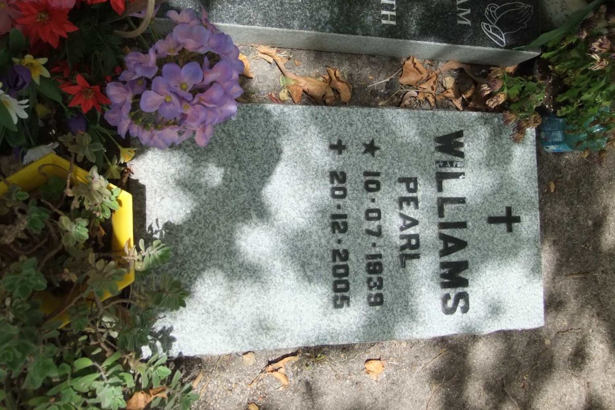 WILLIAMS Pearl 1939-2005