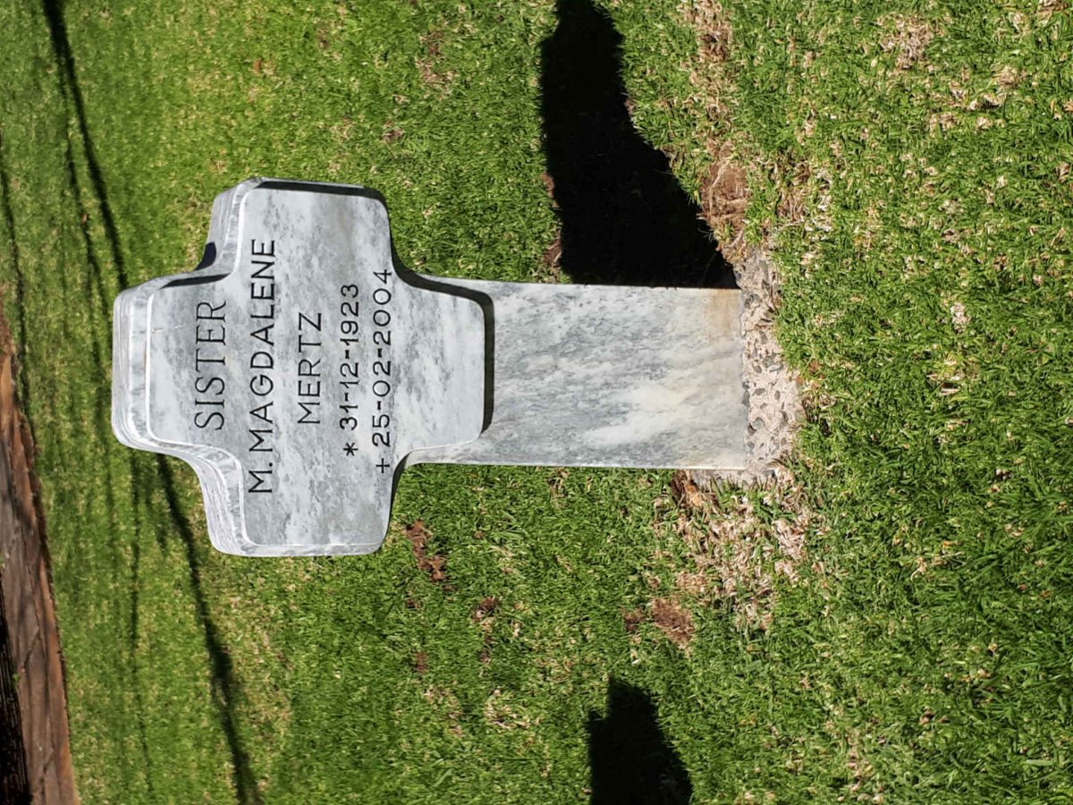 MERTZ M. Magdalene 1923-2004