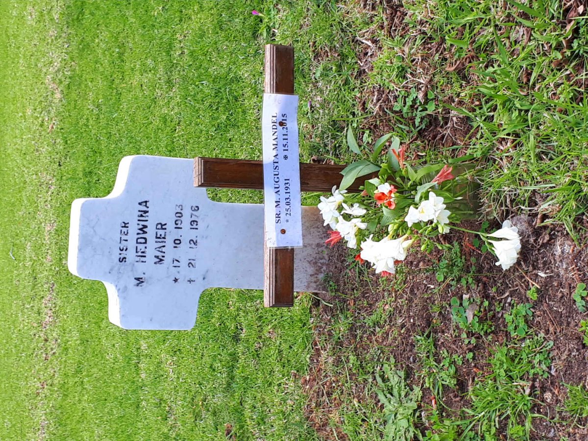 MAIER M. Hedwina 1903-1976 :: MANDEL M. Augusta 1931-2015