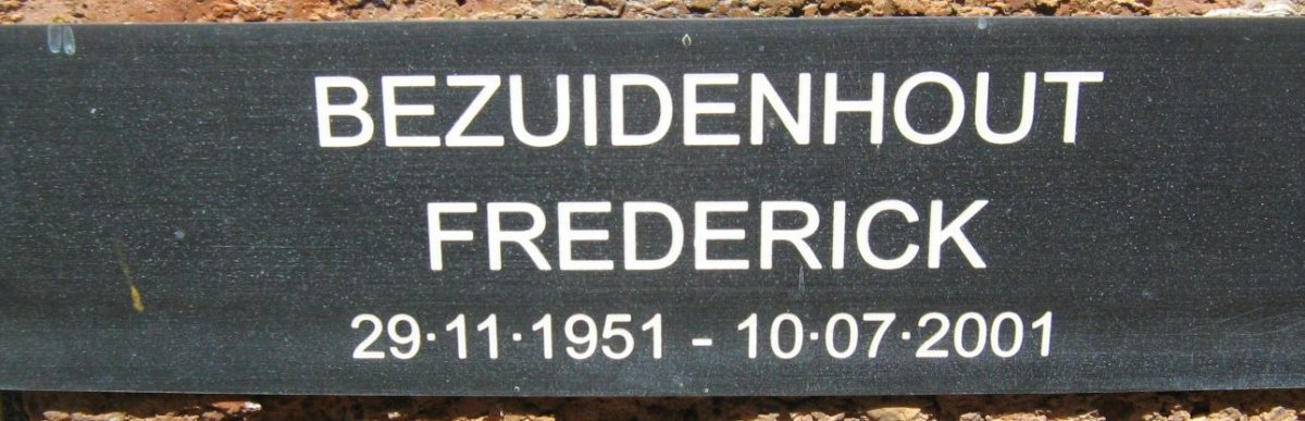 BEZUIDENHOUT Frederick 1951-2001
