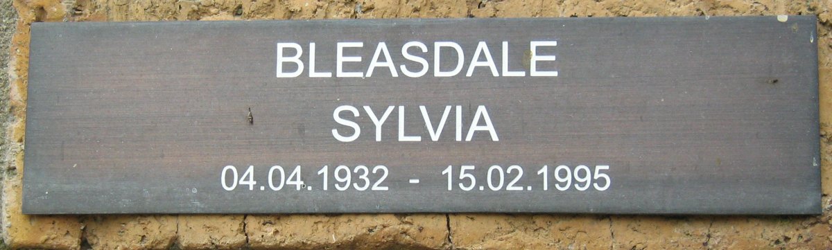 BLEASDALE Sylvia 1932-1995