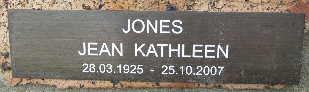 JONES Jean Kathleen 1925-2007