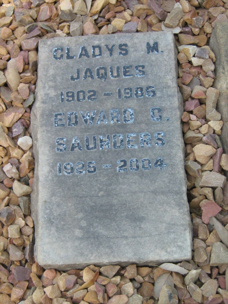 SAUNDERS Edward C. 1925-2004 :: JAQUES Gladys M. 1902-1986