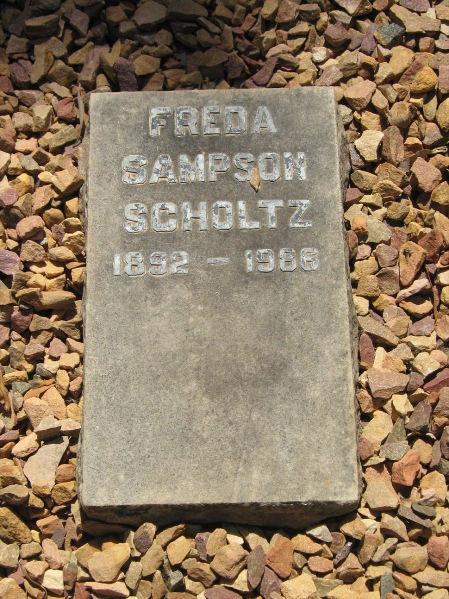 SCHOLTZ Freda Sampson 1892-1986