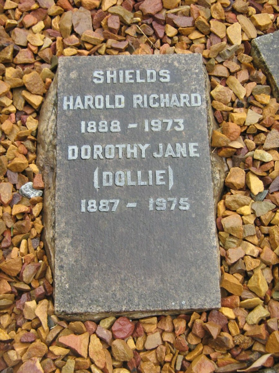 SHIELDS Harold Richard 1888-1973 &amp; Dorothy Jane 1887-1975
