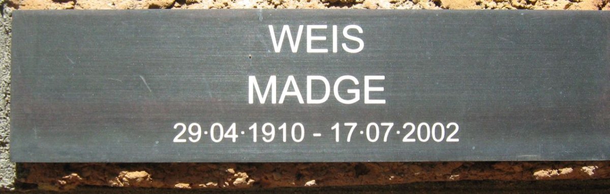 WEIS Madge 1910-2002