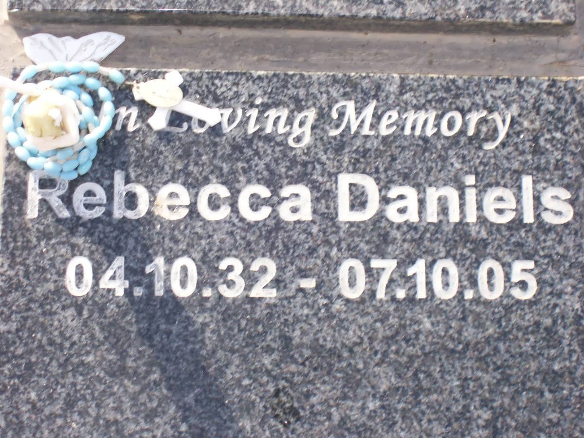 DANIELS Rebecca 1932-2005