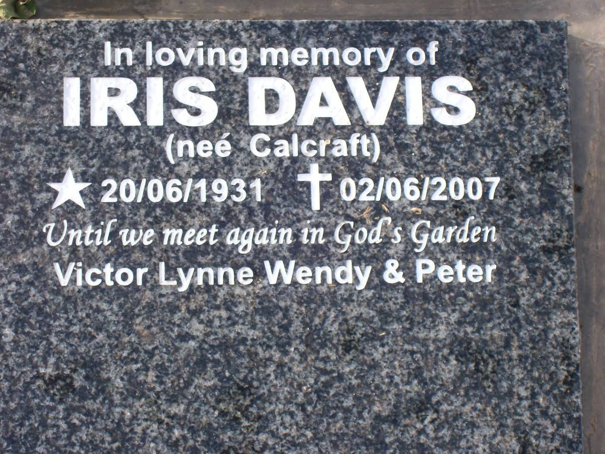 DAVIS Iris nee CALCRAFT 1931-2007