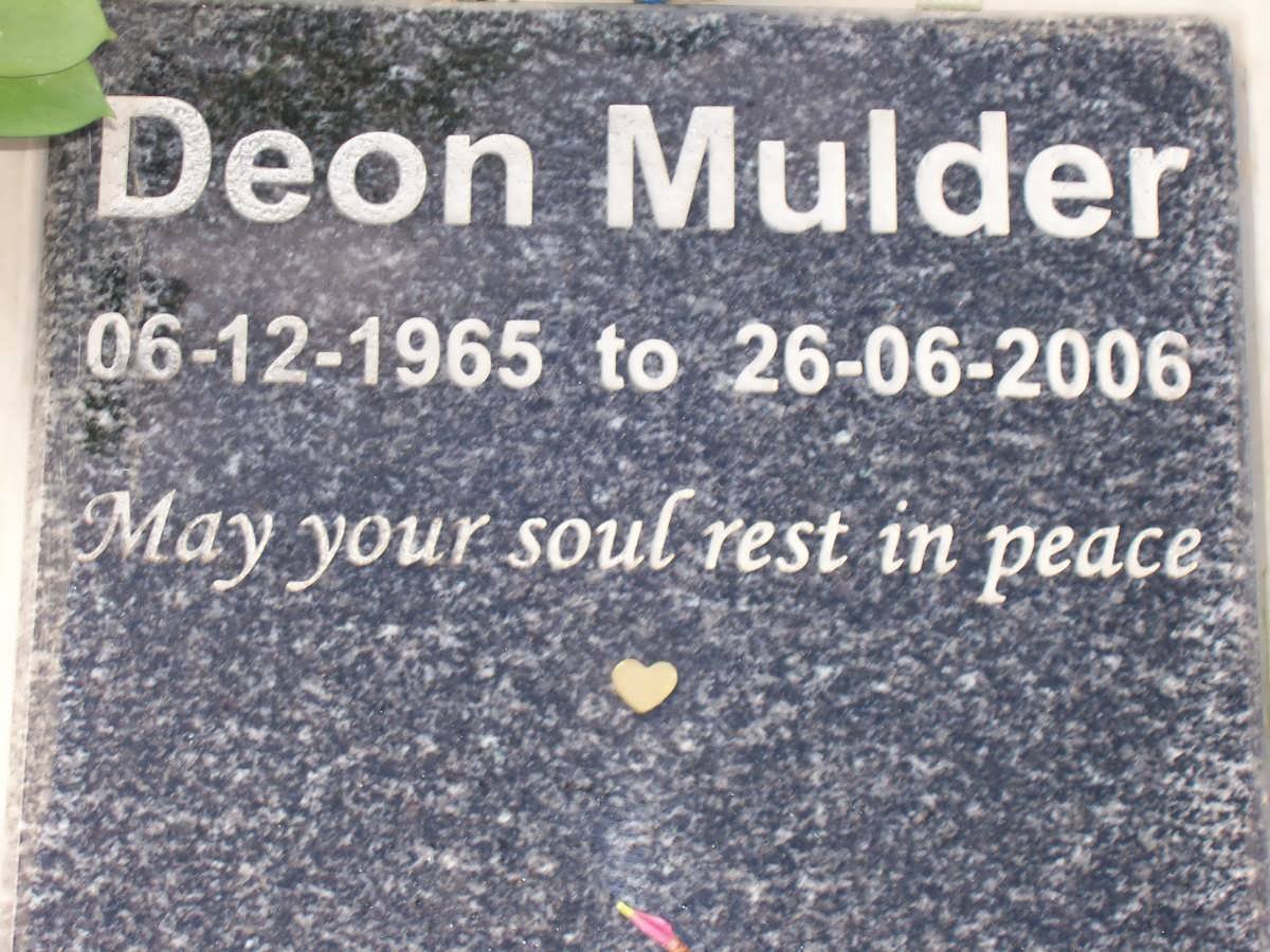MULDER Deon 1965-2006