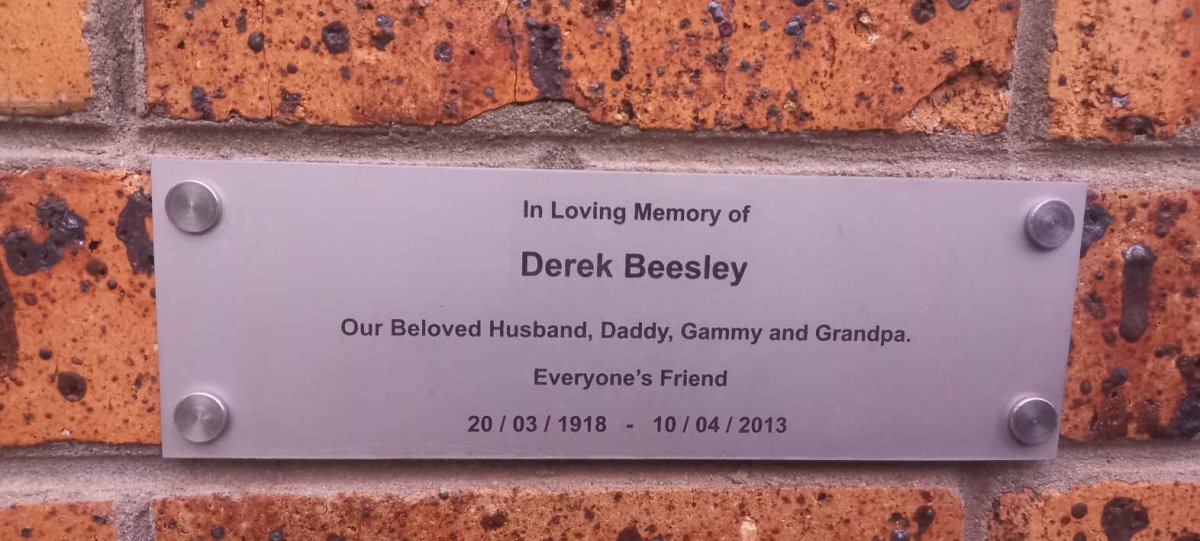 BEESLEY Derek 1918-2013