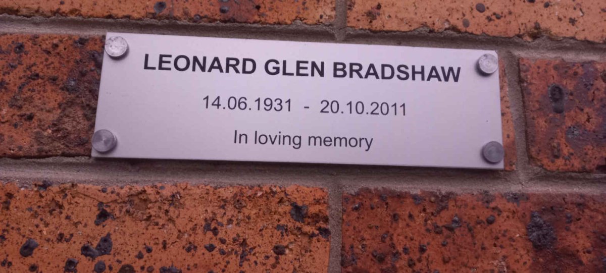 BRADSHAW Leonard Glen 1931-2011