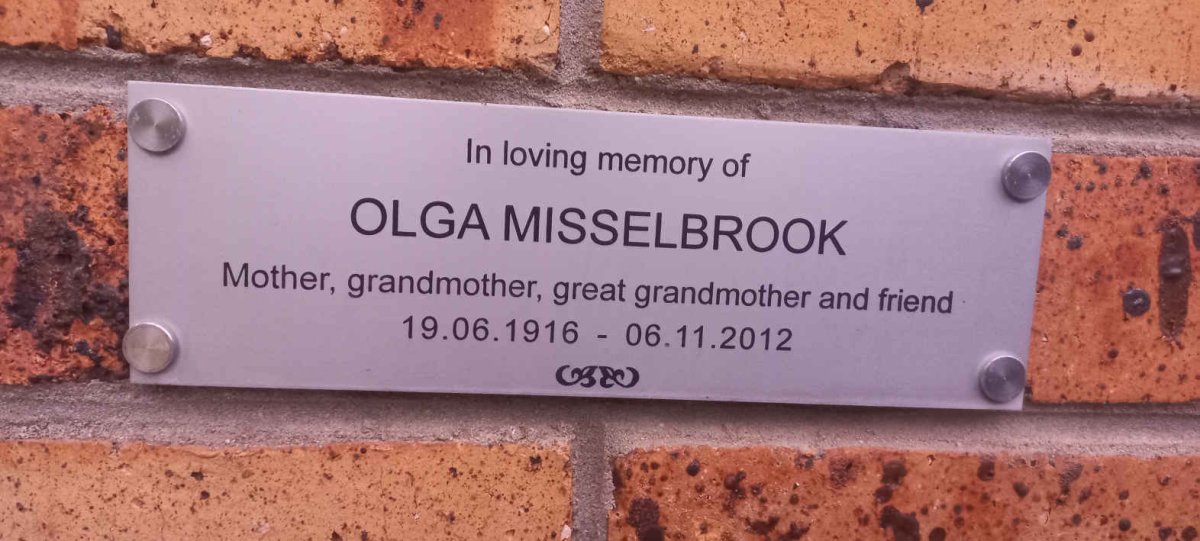 MISSELBROOK Olga 1916-2012