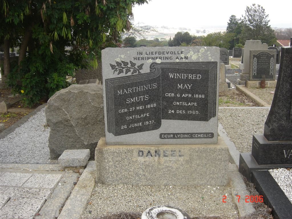 DANEEL Marthinus Smuts 1869-1937 &amp; Winifred May 1888-1969
