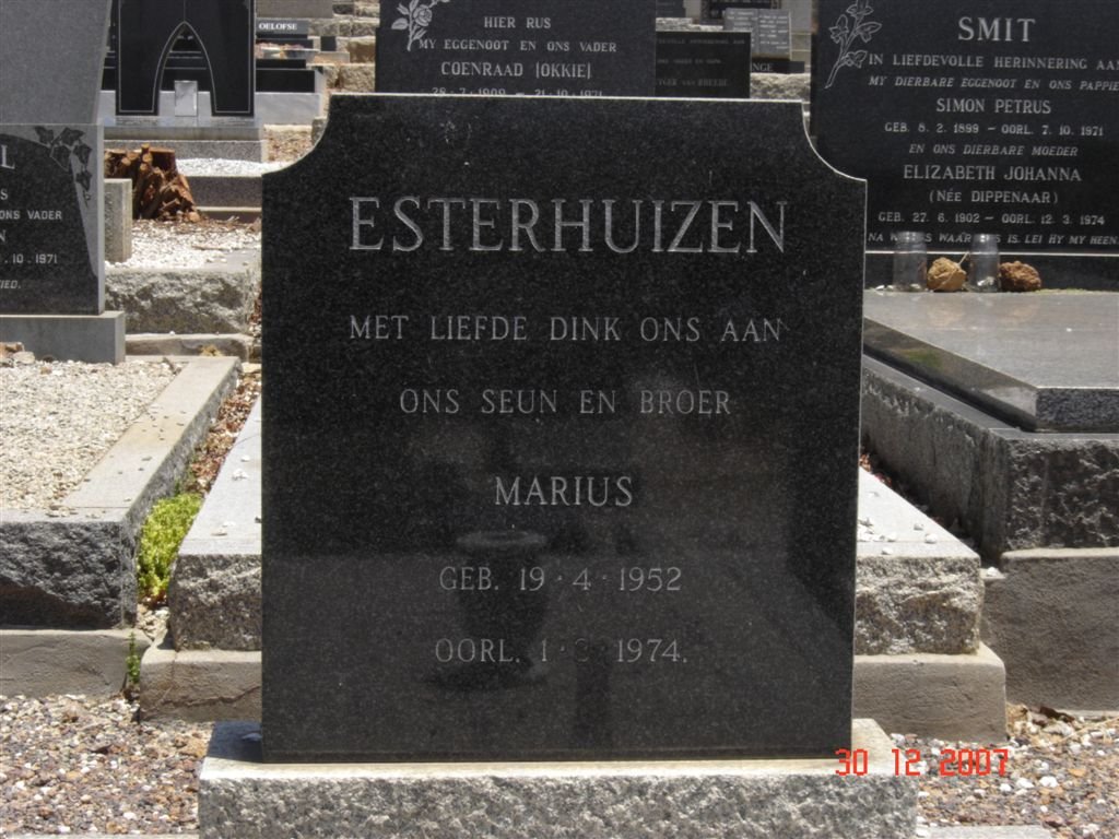 ESTERHUIZEN Marius 1952-1974