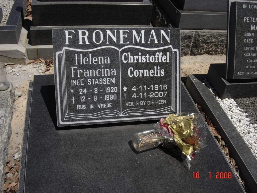 FRONEMAN Christoffel Cornelis 1916-2007 &amp; Helena Francina STASSEN 1920-1990