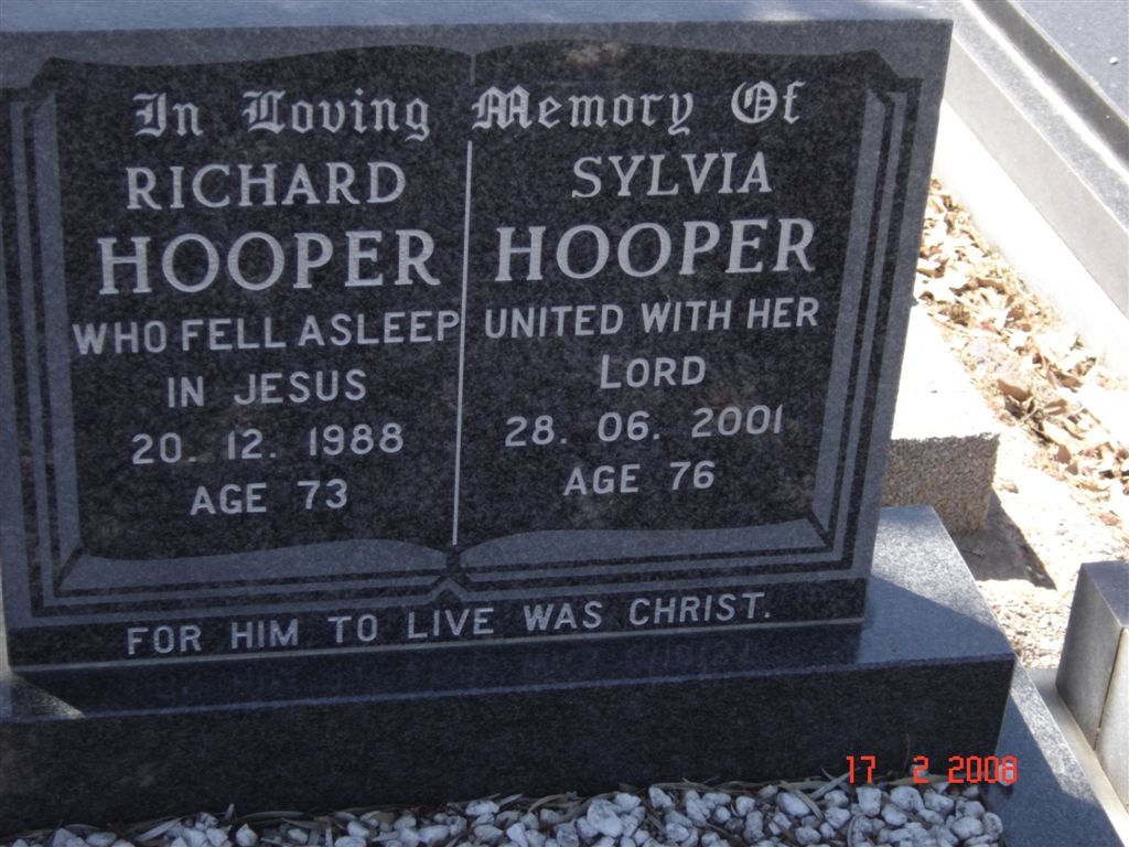 HOOPER Richard -1988 &amp; Sylvia -2001