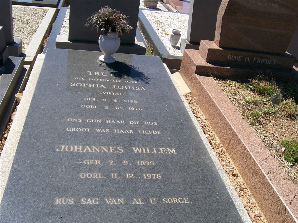 TRUTER Johannes Willem 1895-1978 &amp; Sophia Louisa VIETA 1895-1976