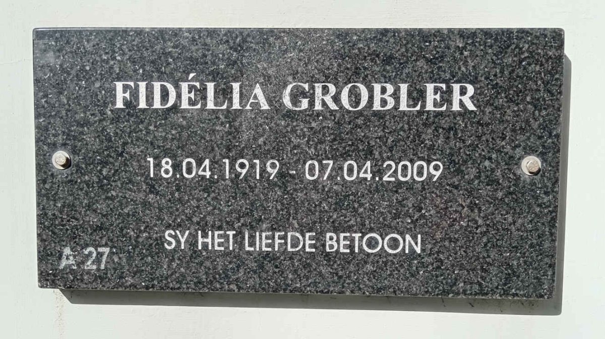 GROBLER Fidelia 1919-2009